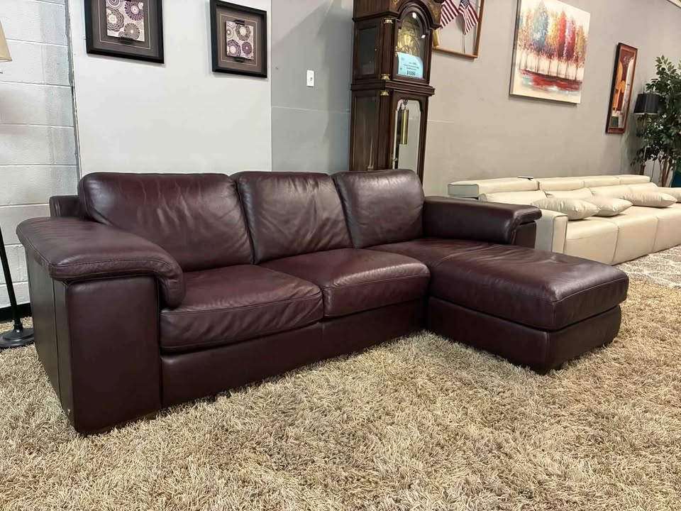 Natuzzi Leather Sectional – Genuine Italian Quality