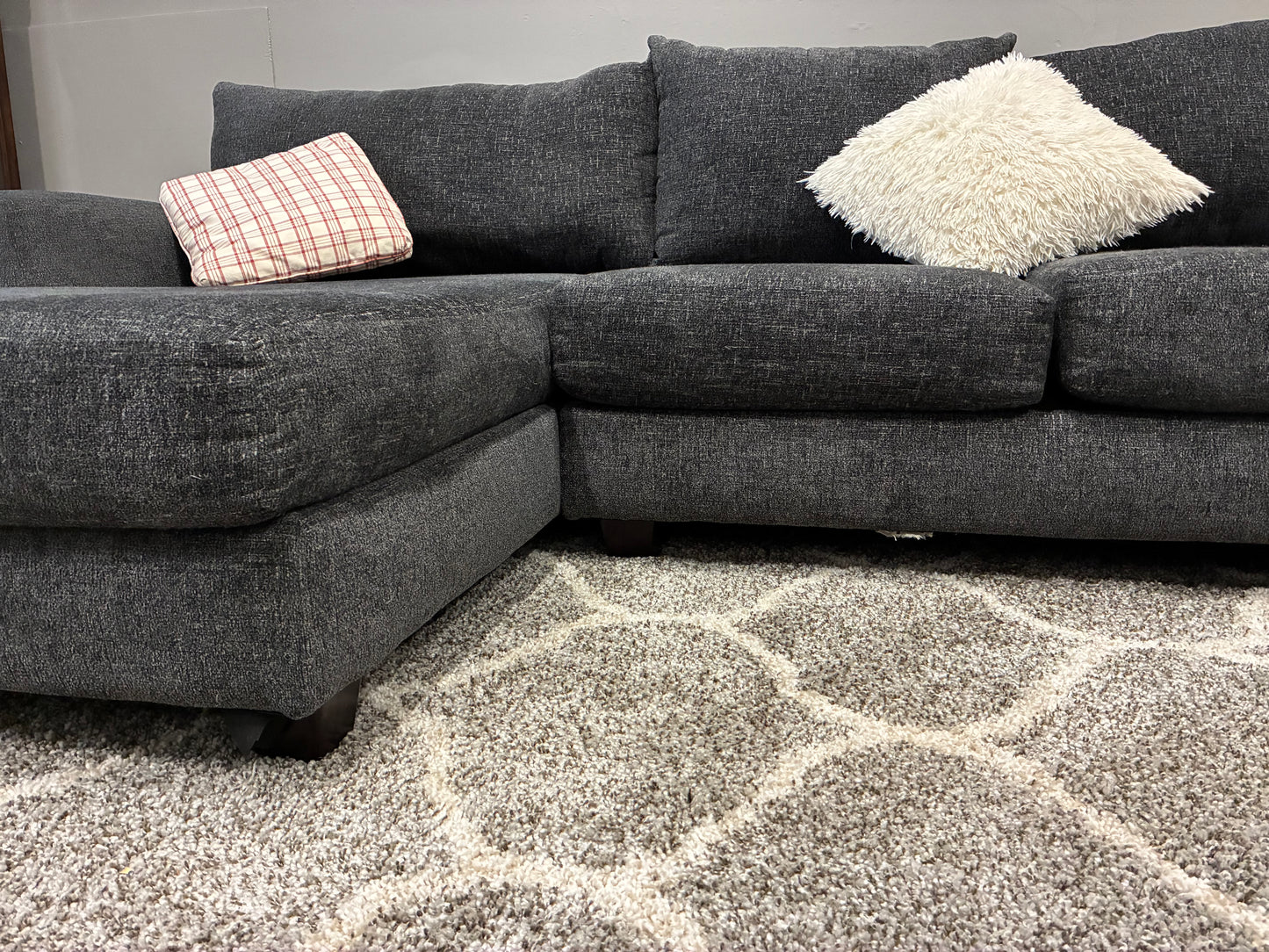 š©¶ Modern Charcoal U-Shape Sectional + Ottoman