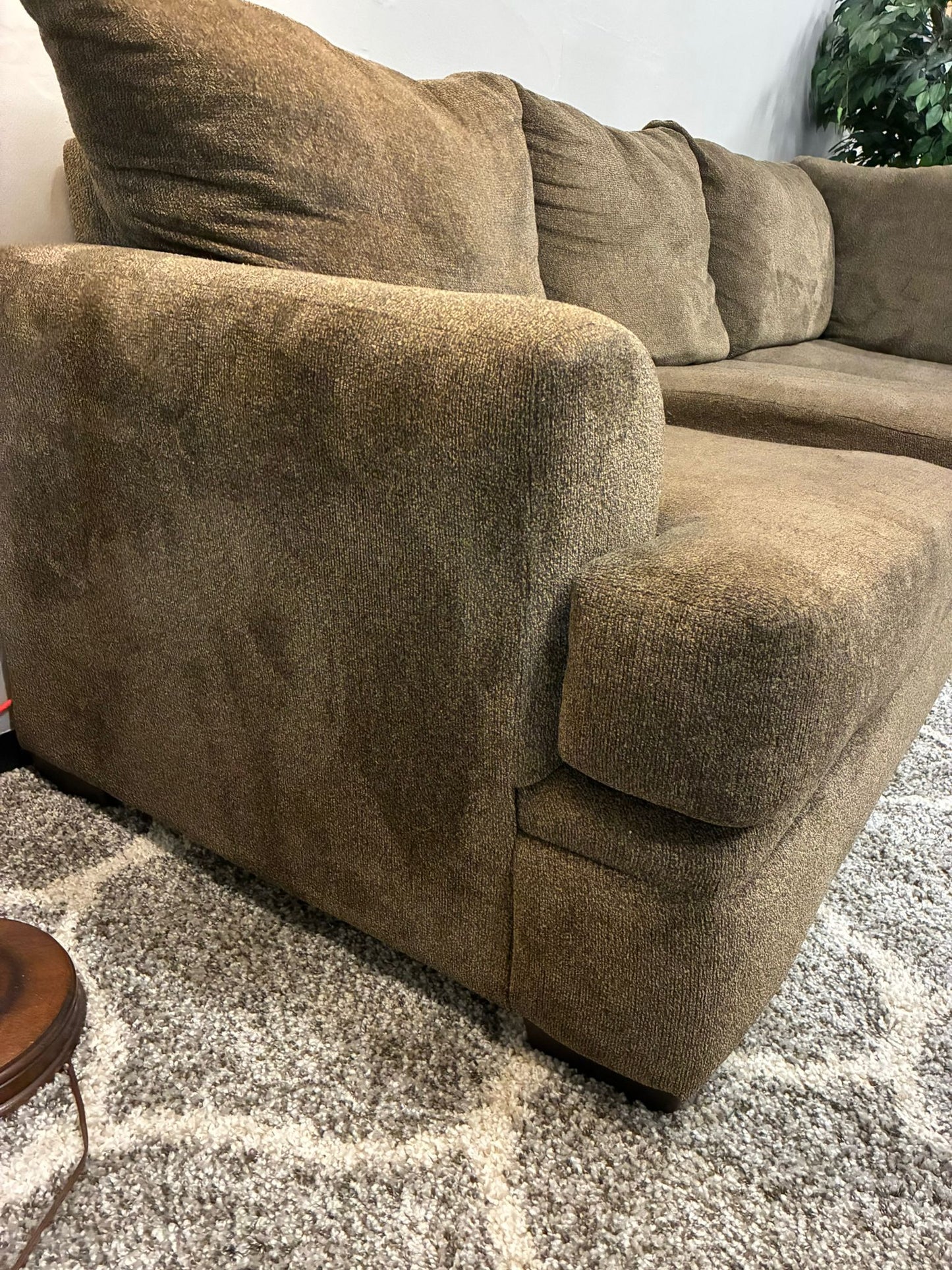 Chocolate Brown Sectional Sofa with Chaise – Comfortable & Spacious