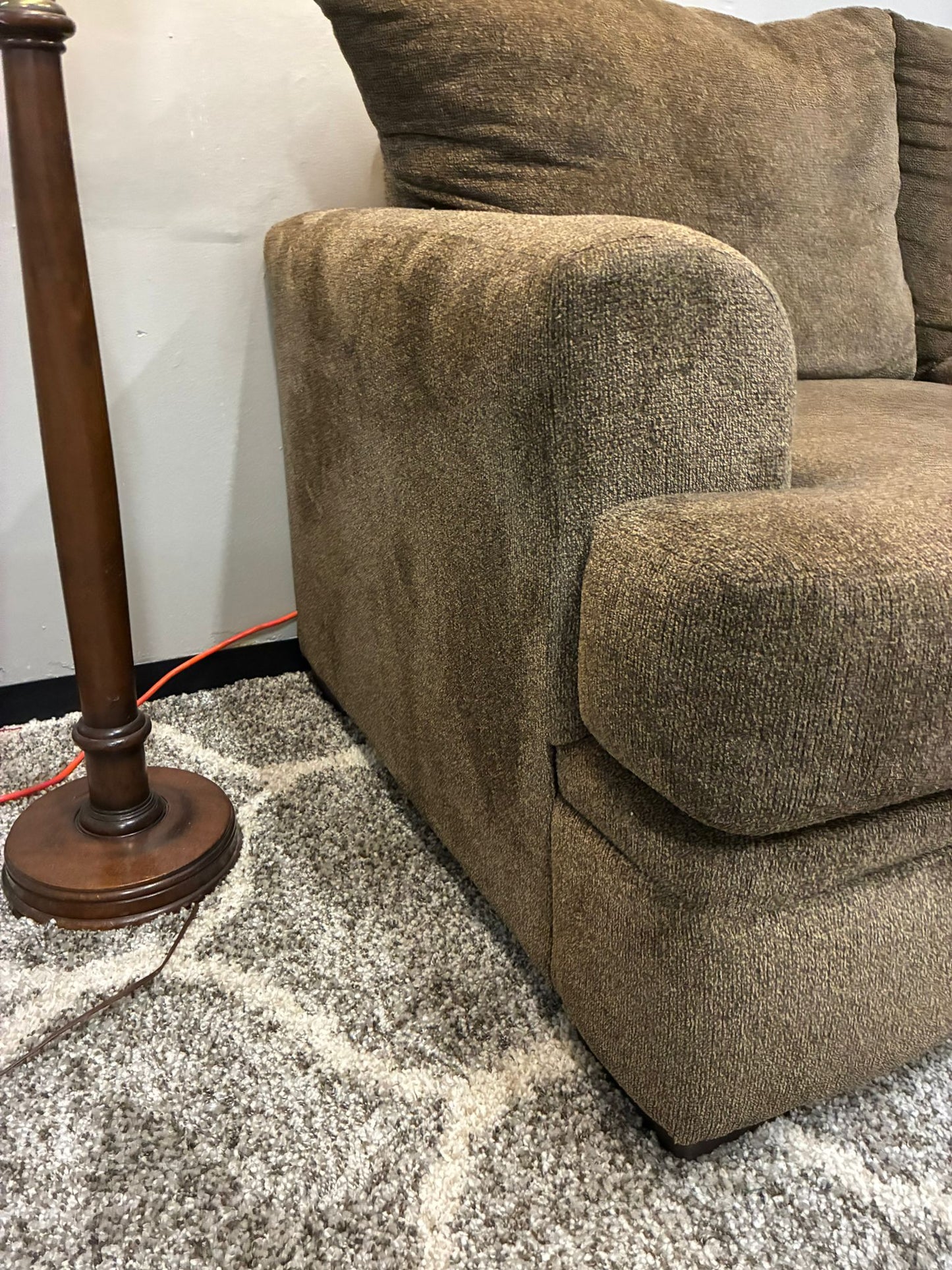 Chocolate Brown Sectional Sofa with Chaise – Comfortable & Spacious