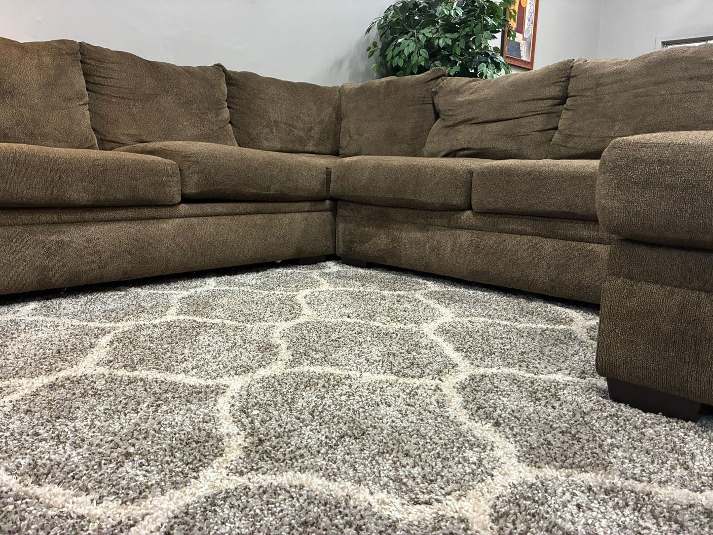 Chocolate Brown Sectional Sofa with Chaise – Comfortable & Spacious