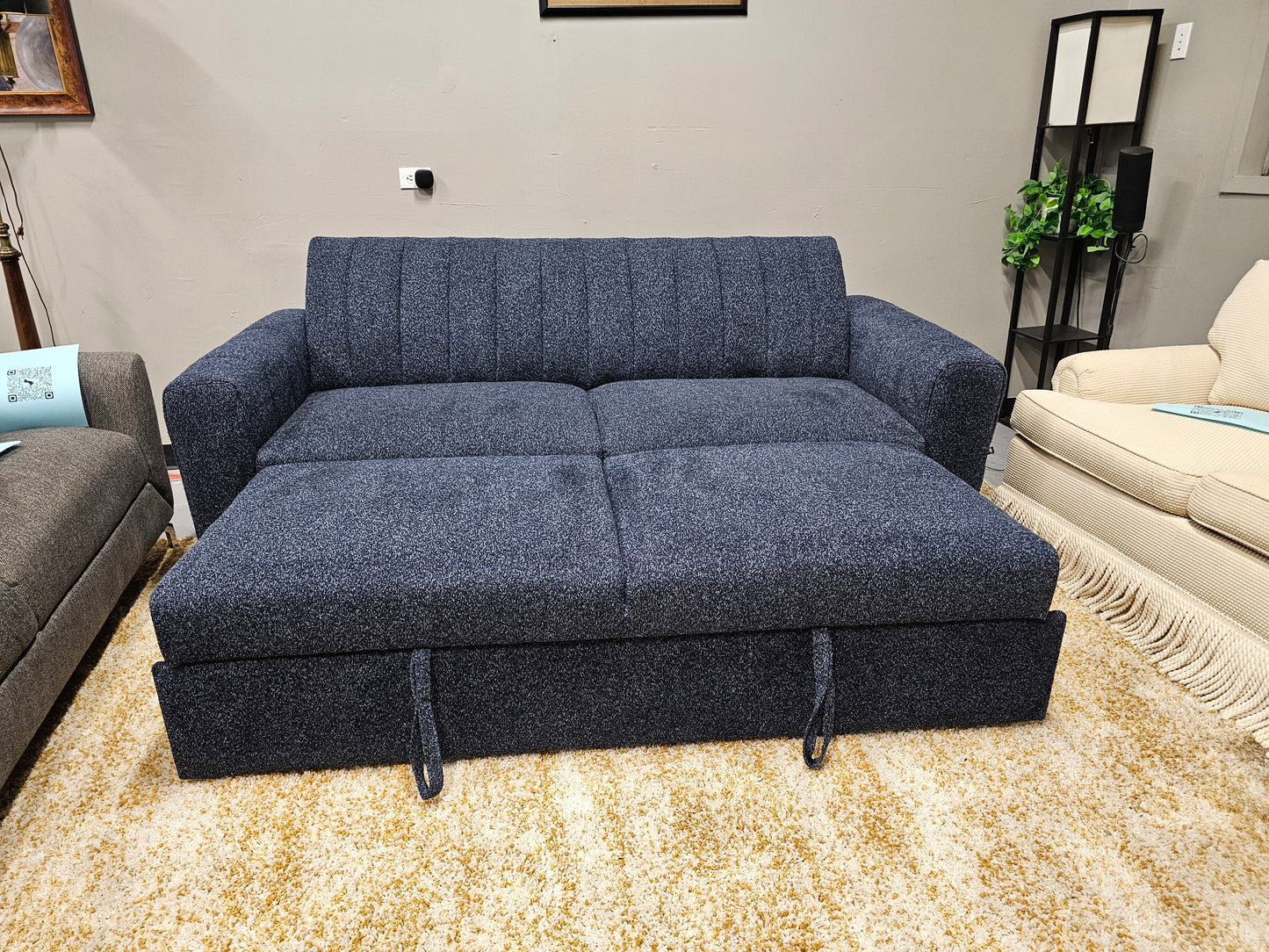 Modern Blue Pull-Out Sleeper Sofa – Pet Friendly & Space-Saving